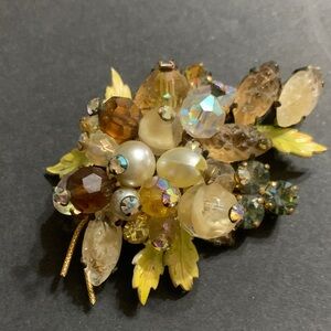 1950’s Aurora Borealis Pearlized Floral Brooch Light amber